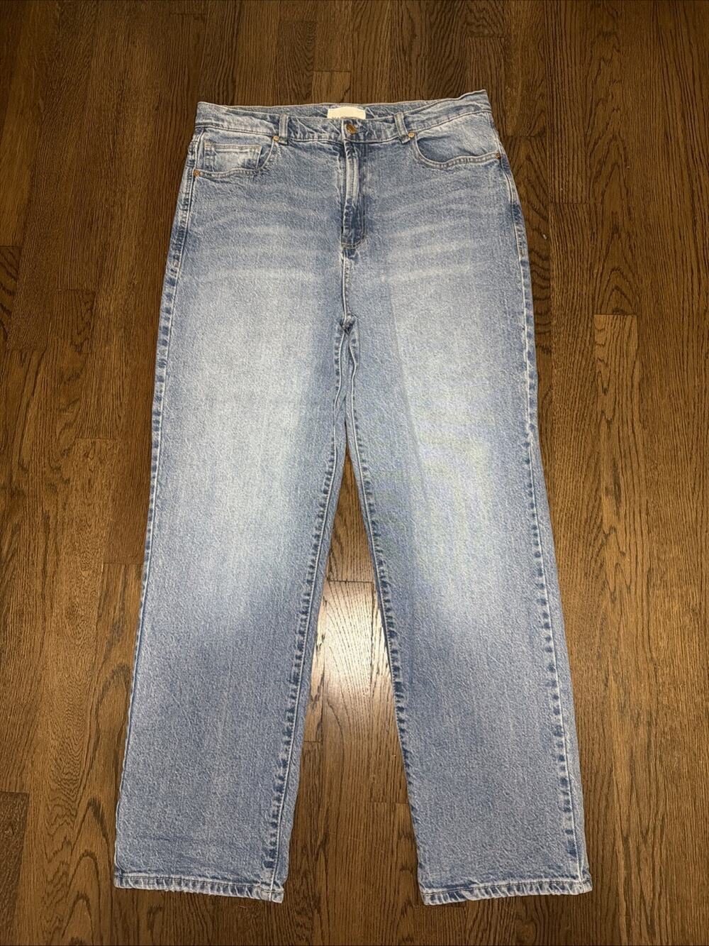 Habitual Light Wash Straight Leg Jeans - Size 12/31